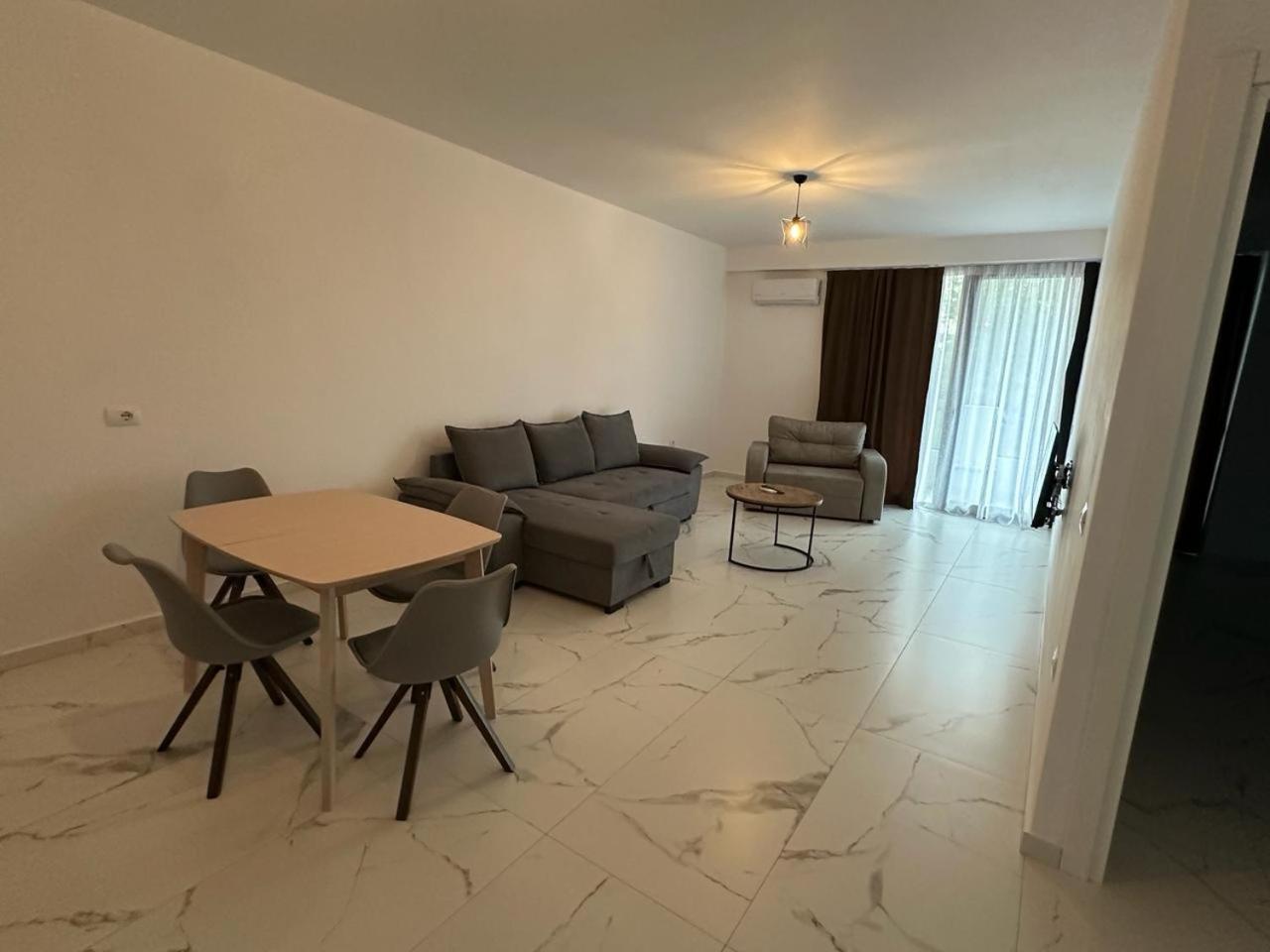 Sunrose Residences Sarande Luaran gambar