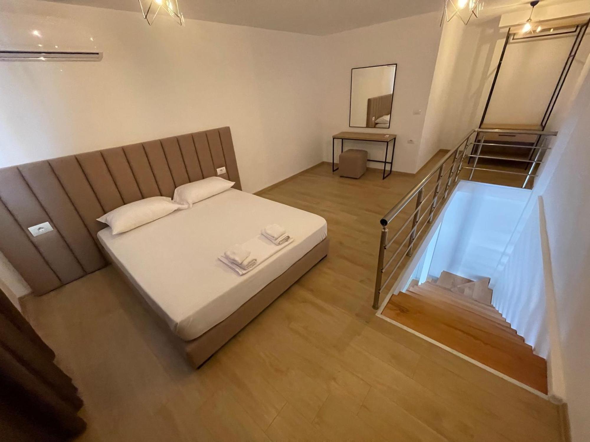 Sunrose Residences Sarande Luaran gambar