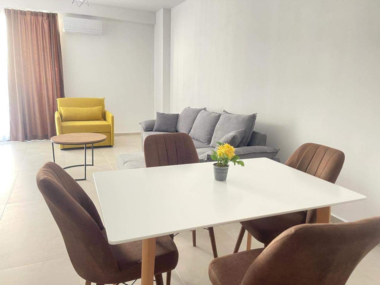 Sunrose Residences Sarande Luaran gambar