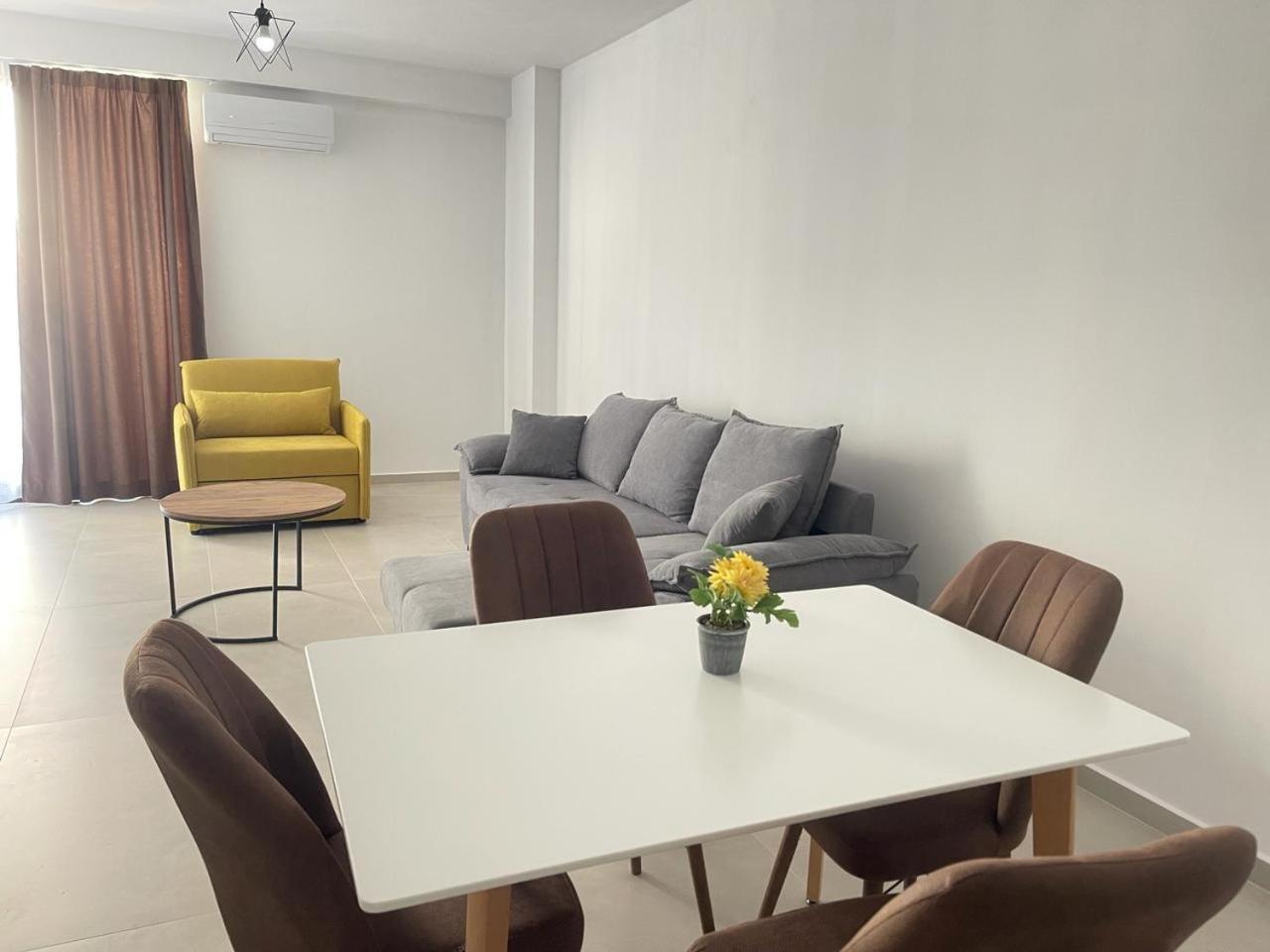 Sunrose Residences Sarande Luaran gambar